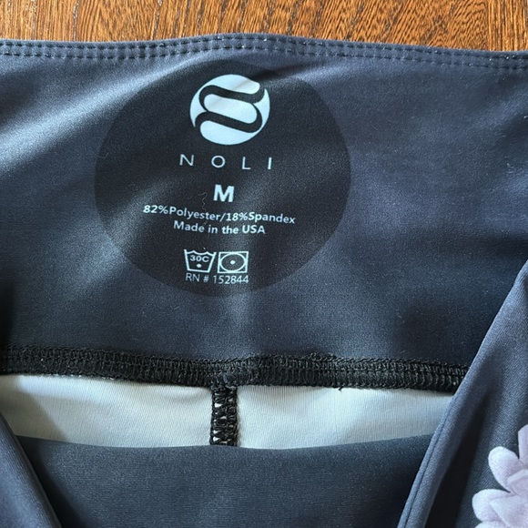 Noli Floral Leggings Medium - Picture 5 of 6